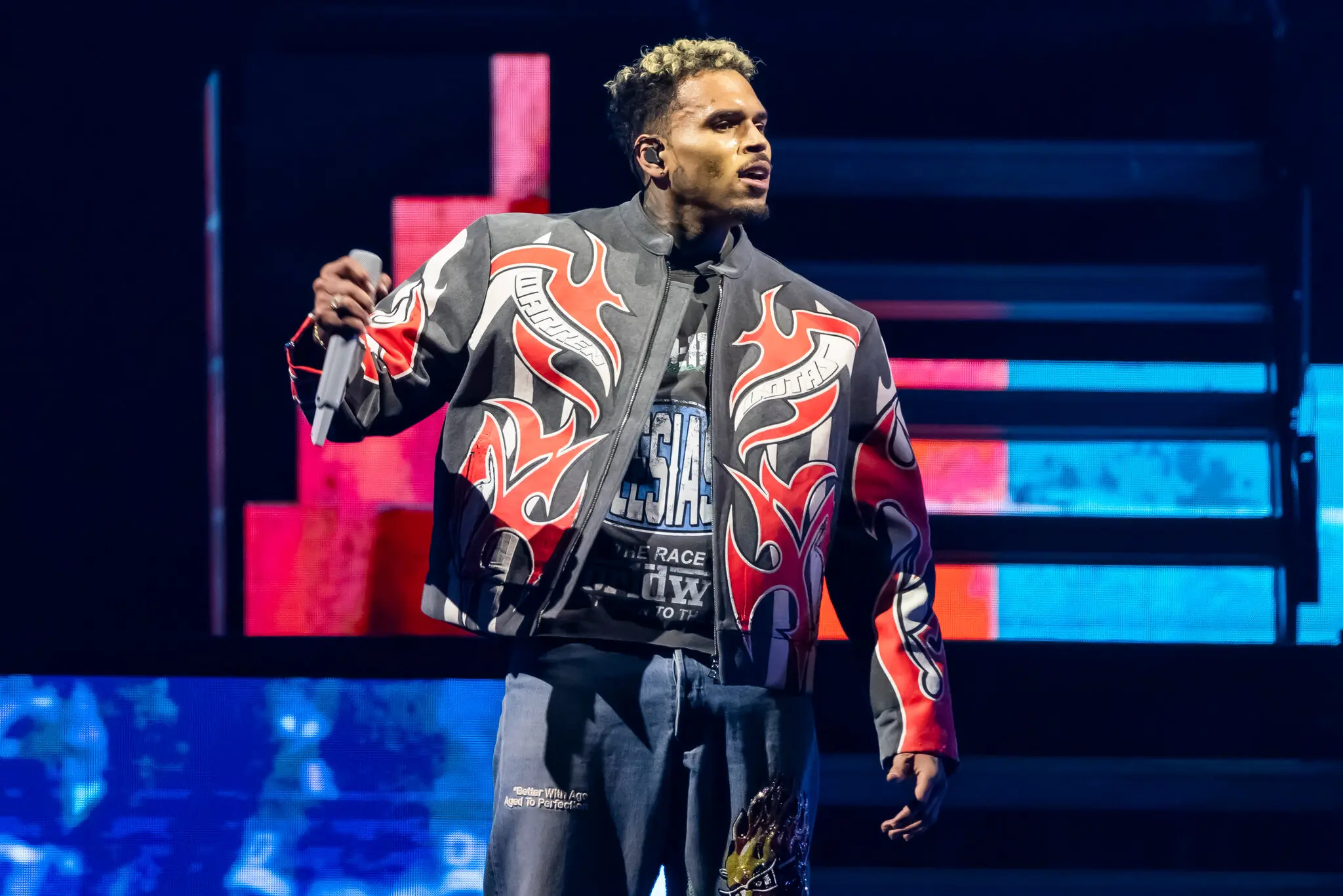 Кріс Браун вийшов під заставу £5 млн у Лондоні і готується до світового турне